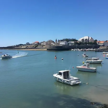 Maraichine Renovee, Grand Jardin Et Wifi, Entre Et Marche *