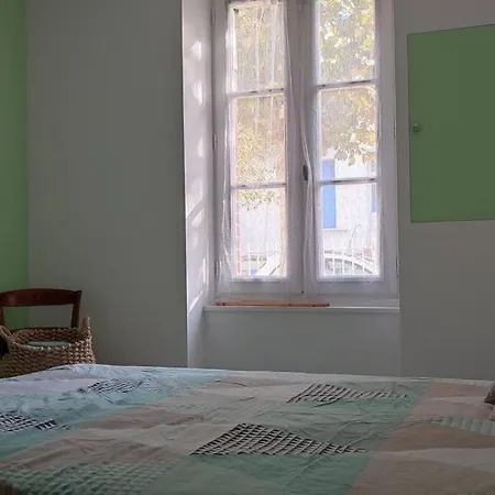 Hébergement de vacances Maraichine Rénovée, Grand Jardin Et Wifi, Entre Et Marché Saint-Gilles-Croix-de-Vie